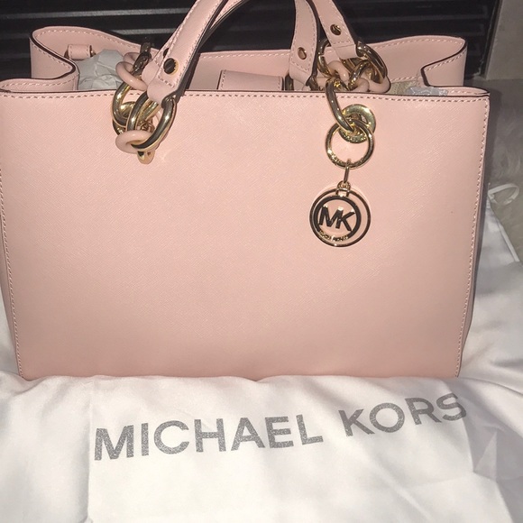 Michael Kors Handbags - NWOT Michael Kors satchel chain handle gold blush